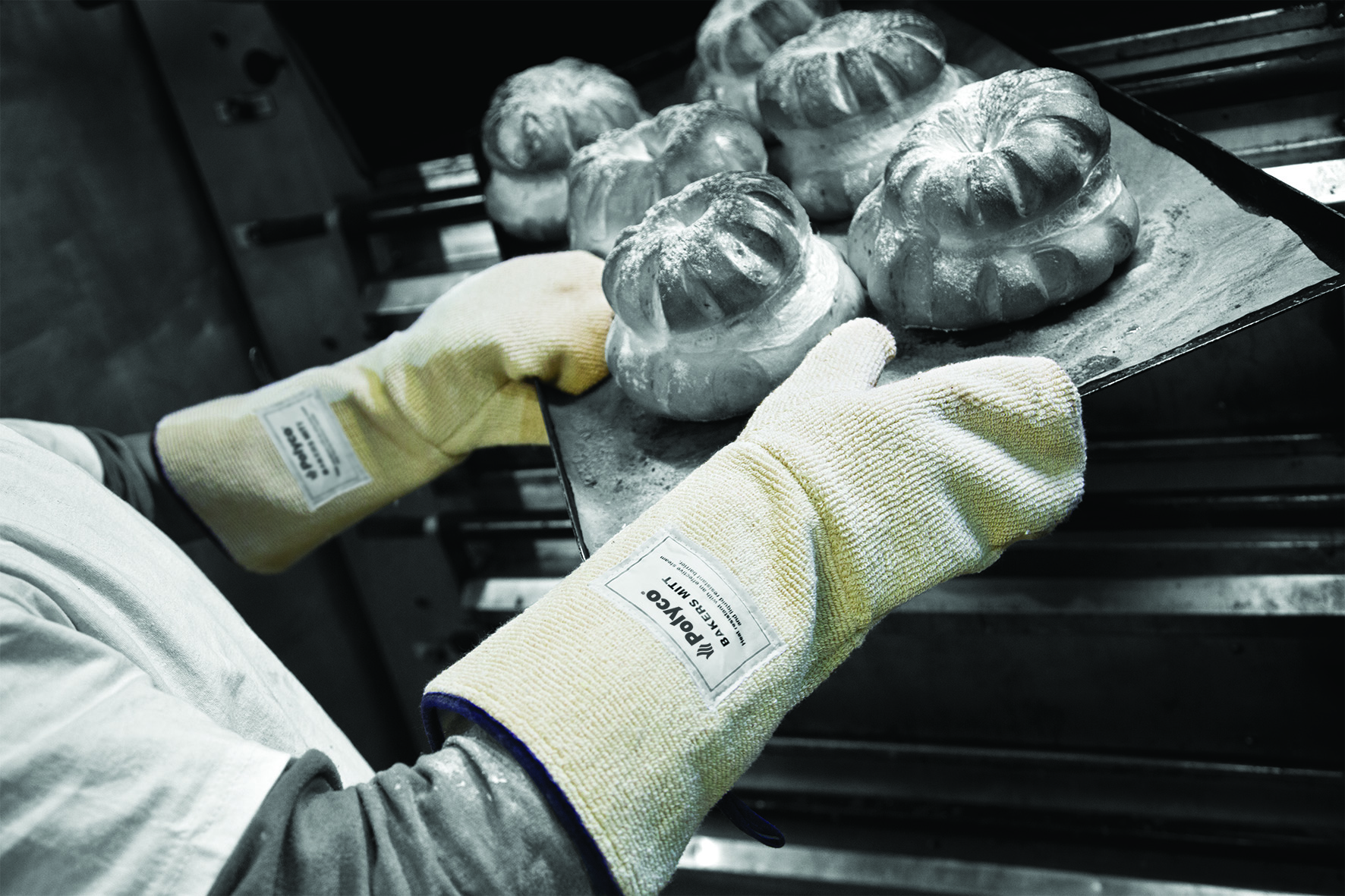 Polyco Bakers Mitts allow for the safe transfer and handling of heated, dangerous material like oven trays and pots and pans Polyco Bakers Mitts